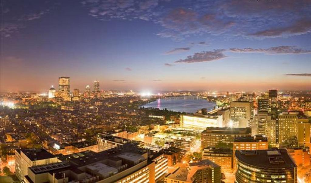 Global Luxury Suites At The Commonwealth Boston Exterior photo